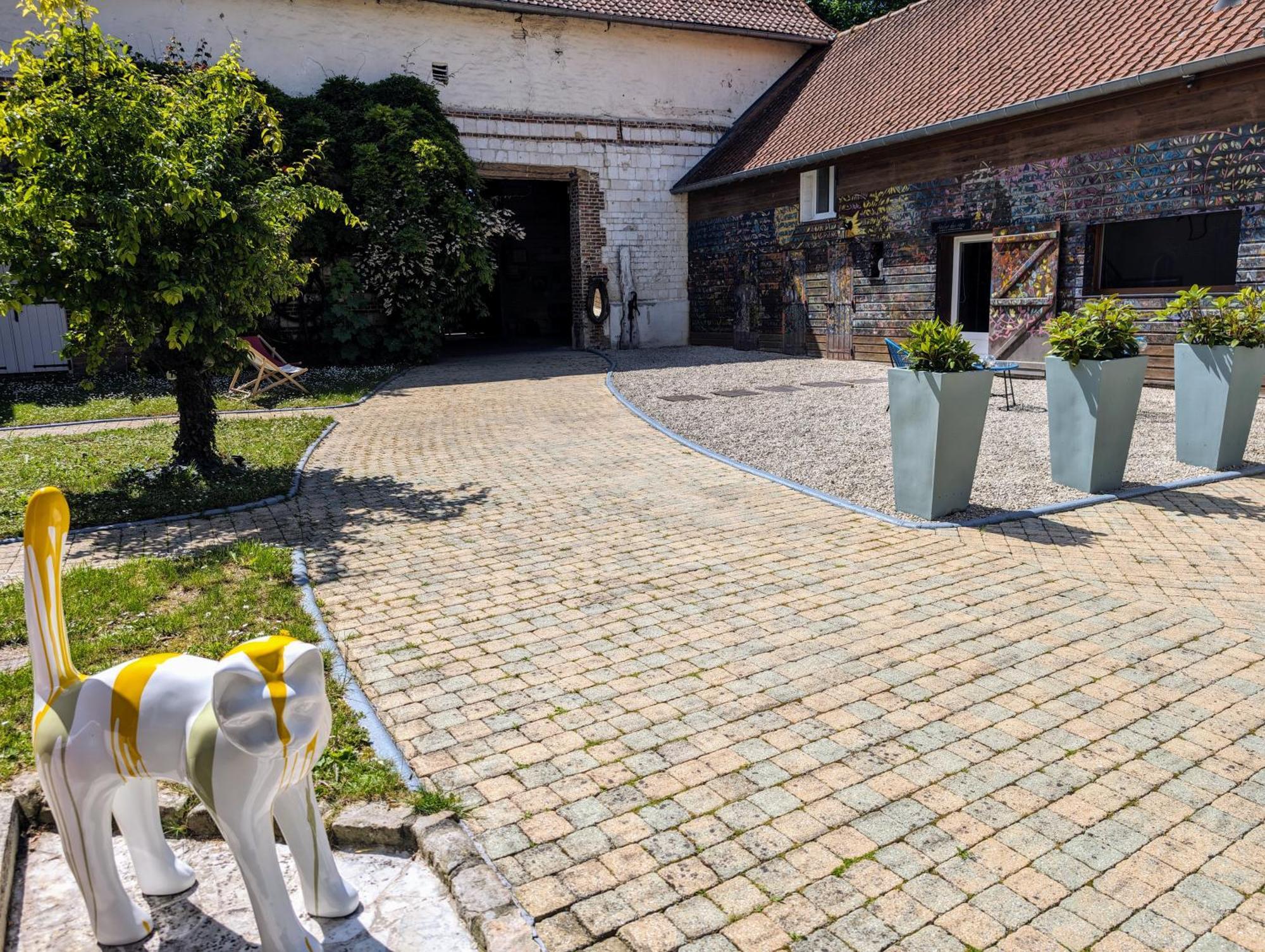 Le Relais Du Beffroi & Spa Сен-Рикье Экстерьер фото